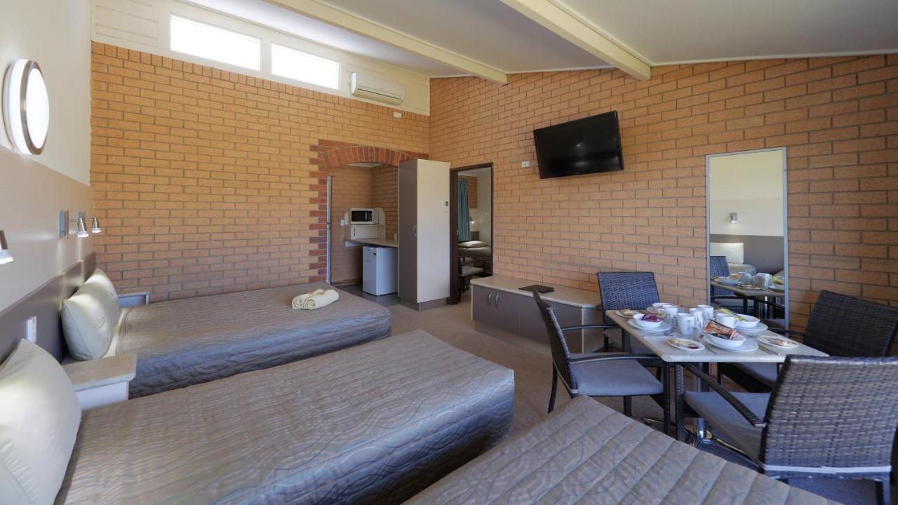 Tenterfield Motor Inn Exterior foto